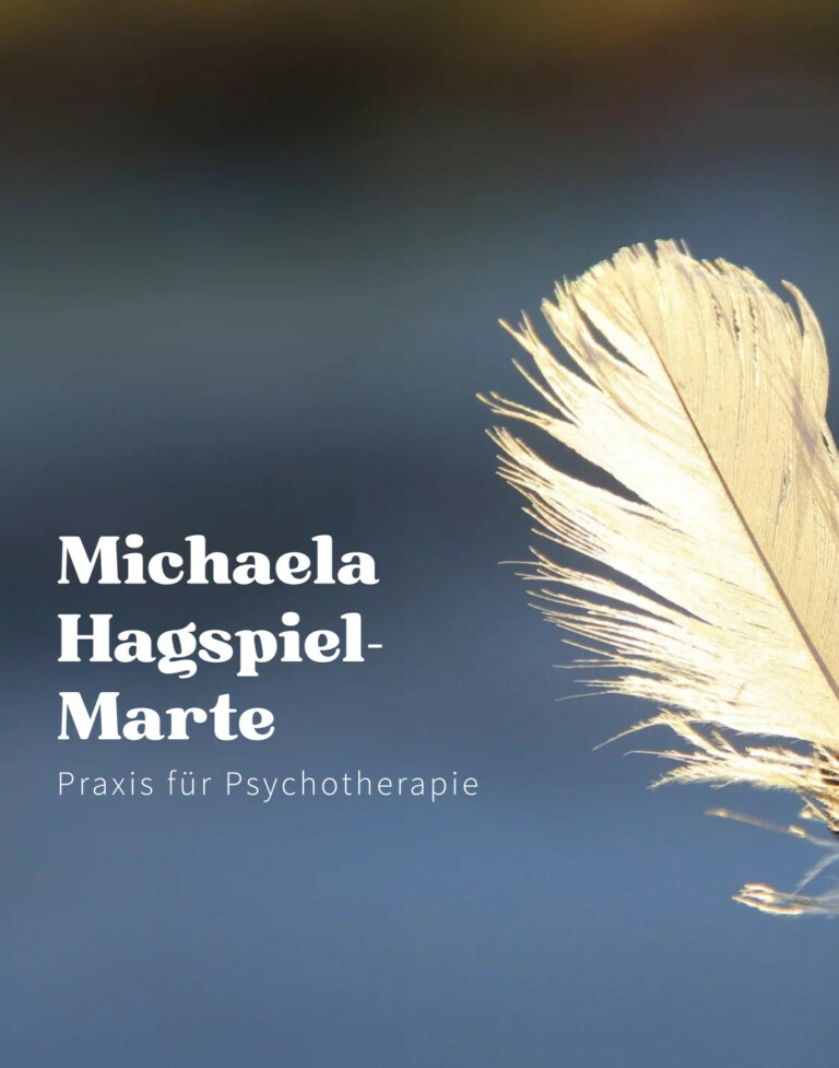 Praxis Hagspiel-Marte. Startbild für die Homepage. Eine weiße Feder im Licht mit dem Logo der Praxis.